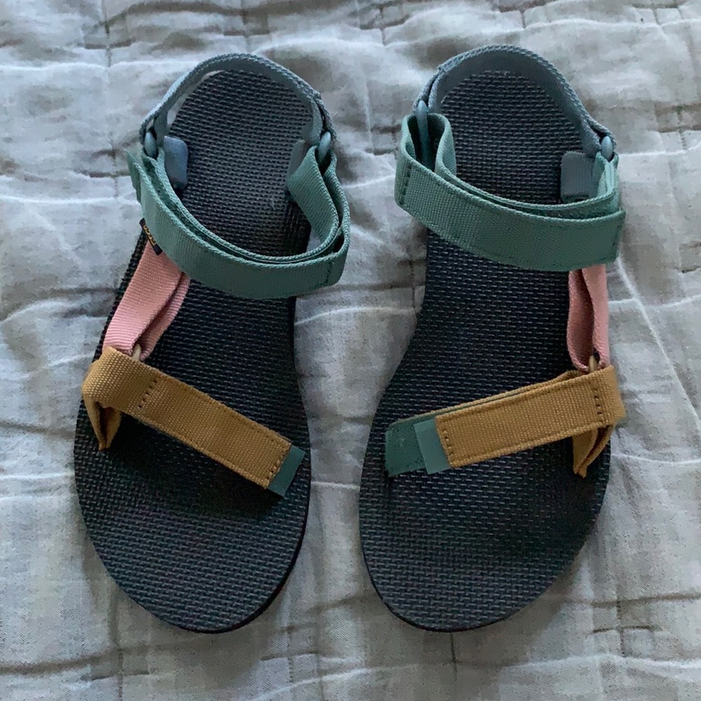 NWOT multicolor tevas